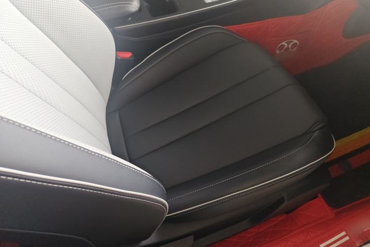 Used BAIC Beijing EU5 PLUS 2024 R500 Standard Travel Edition Right Front Seat