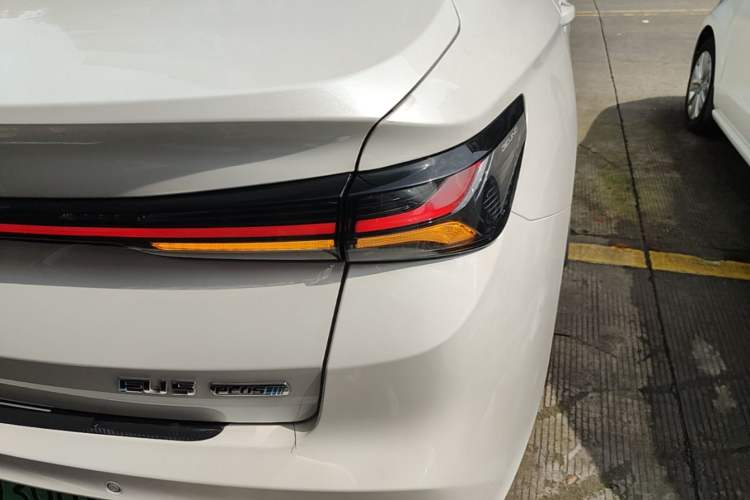 Used BAIC Beijing EU5 PLUS 2024 R500 Standard Travel Edition Right Rear Taillight