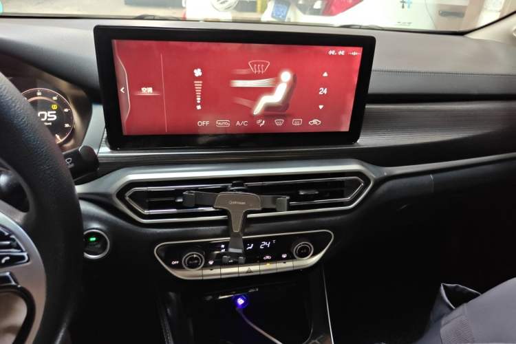 Used BAIC Beijing EU7 2019 Yifeng Edition Audio And AC Panel