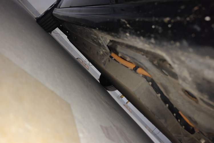 Used BAIC Beijing EU7 2019 Yifeng Edition Chassis Front Right