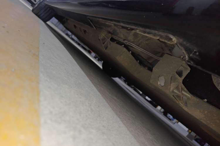 Used BAIC Beijing EU7 2019 Yifeng Edition Chassis Rear Left