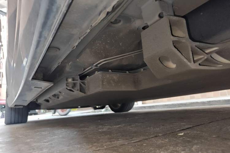 Used BAIC Beijing EU7 2019 Yifeng Edition Chassis Rear Left