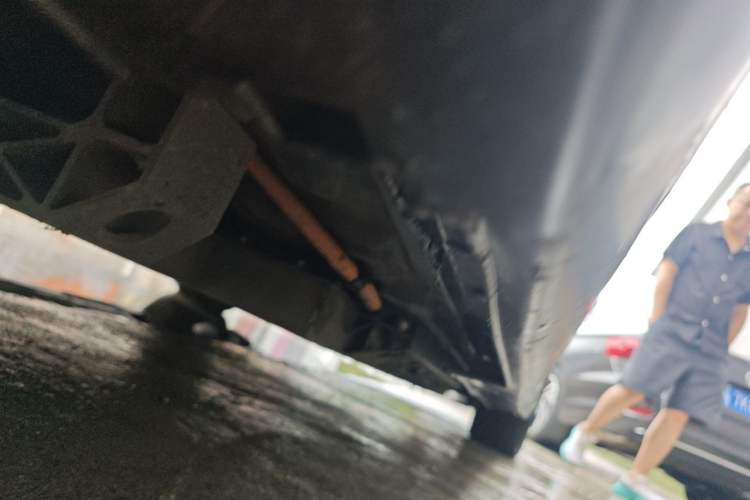 Used BAIC Beijing EU7 2019 Yifeng Edition Chassis Rear Right