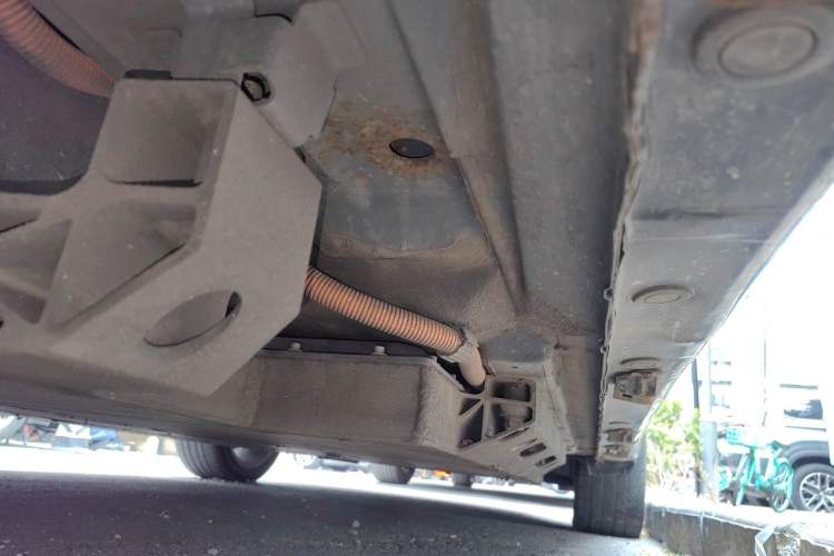 Used BAIC Beijing EU7 2019 Yifeng Edition Chassis Rear Right
