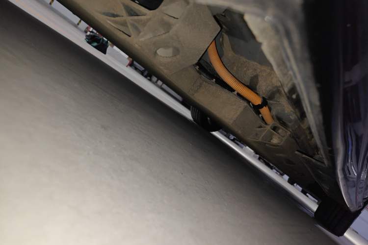 Used BAIC Beijing EU7 2019 Yifeng Edition Chassis Rear Right