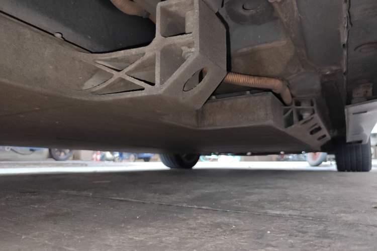 Used BAIC Beijing EU7 2019 Yifeng Edition Chassis Rear Right