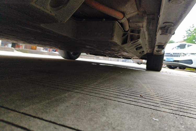 Used BAIC Beijing EU7 2019 Yifeng Edition Chassis Rear Right