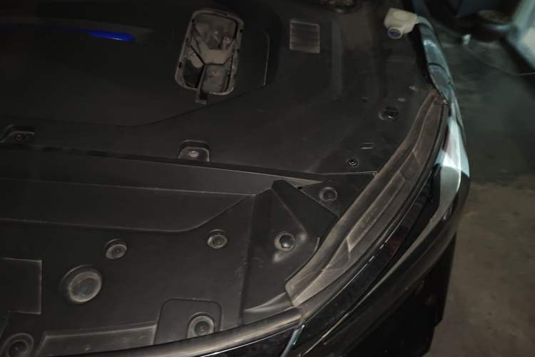Used BAIC Beijing EU7 2019 Yifeng Edition Engine Bay Left