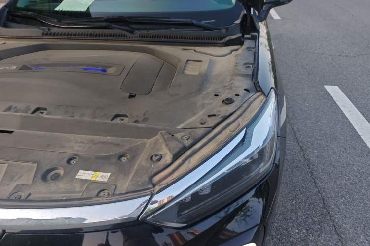 Used BAIC Beijing EU7 2019 Yifeng Edition Engine Bay Left