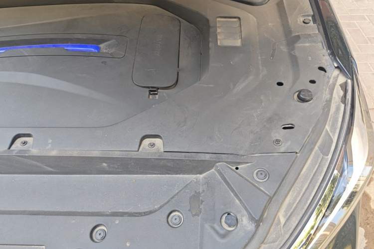Used BAIC Beijing EU7 2019 Yifeng Edition Engine Bay Left