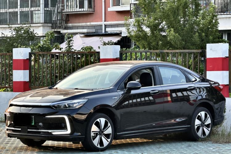 Used BAIC Beijing EU7 2019 Yifeng Edition Exterior 3