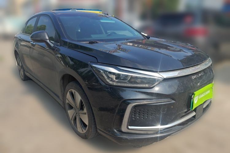 Used BAIC Beijing EU7 2019 Yifeng Edition Front Right 45 Deg