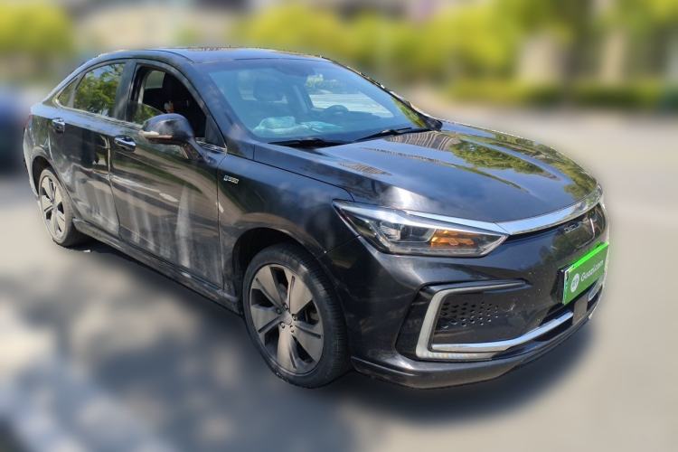 Used BAIC Beijing EU7 2019 Yifeng Edition Front Right 45 Deg