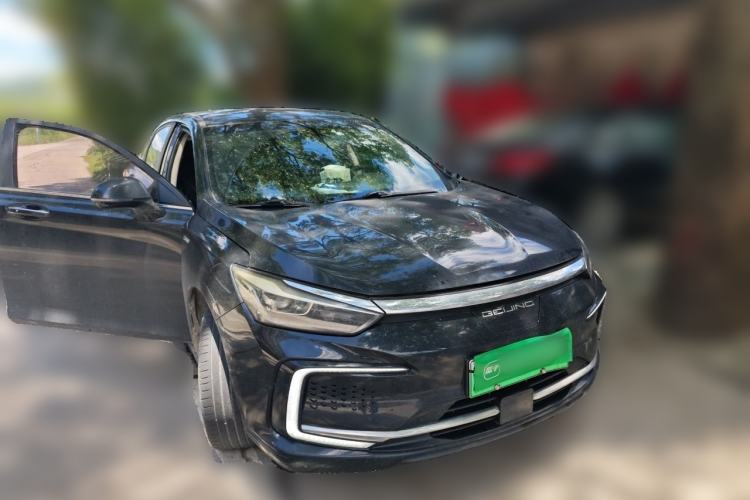 Used BAIC Beijing EU7 2019 Yifeng Edition Front Right 45 Deg