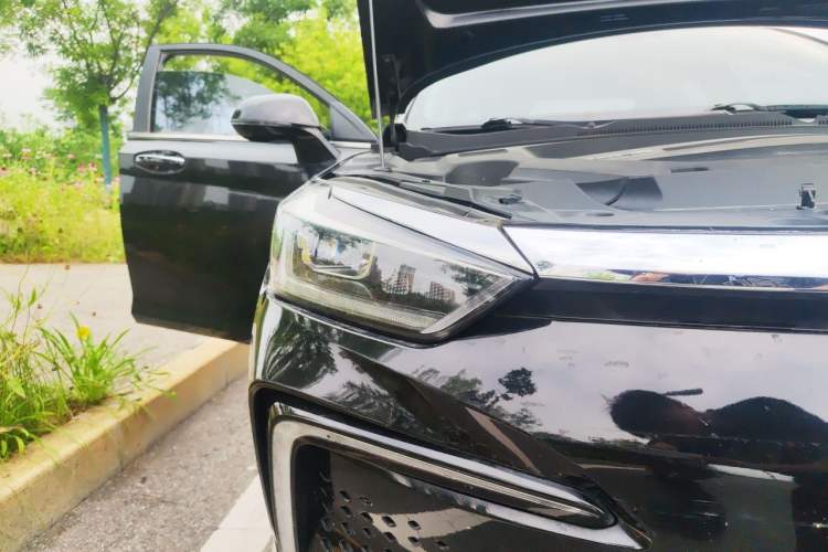 Used BAIC Beijing EU7 2019 Yifeng Edition Right Front Headlight