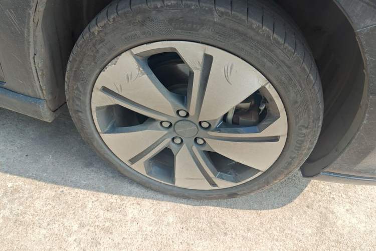 Used BAIC Beijing EU7 2019 Yifeng Edition Right Front Wheel Hub