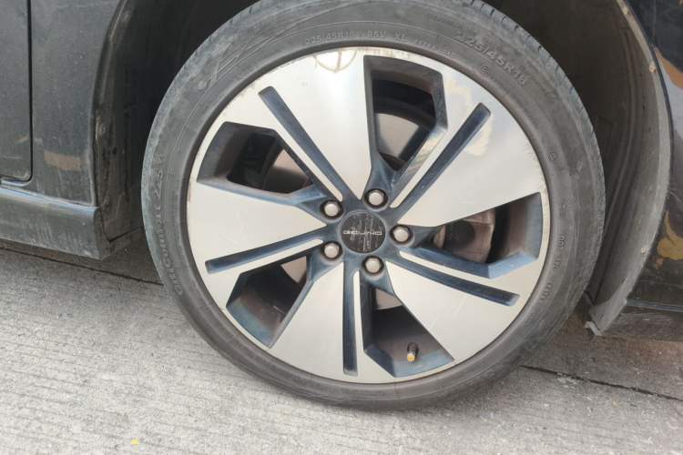Used BAIC Beijing EU7 2019 Yifeng Edition Right Front Wheel Hub