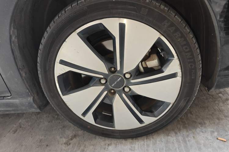 Used BAIC Beijing EU7 2019 Yifeng Edition Right Front Wheel Hub