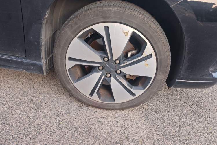 Used BAIC Beijing EU7 2019 Yifeng Edition Right Front Wheel Hub