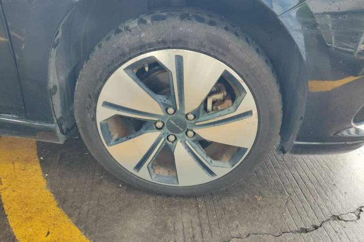 Used BAIC Beijing EU7 2019 Yifeng Edition Right Front Wheel Hub