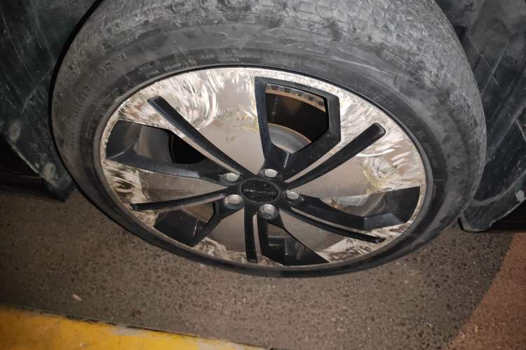Used BAIC Beijing EU7 2019 Yifeng Edition Right Front Wheel Hub