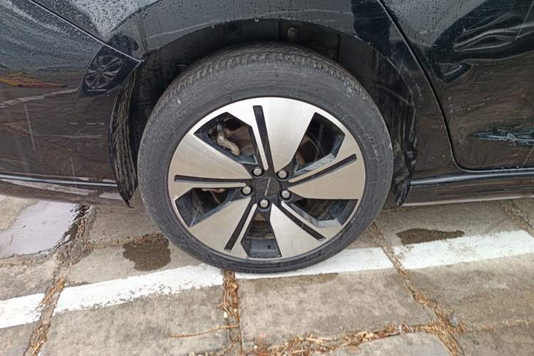 Used BAIC Beijing EU7 2019 Yifeng Edition Right Rear Wheel Hub