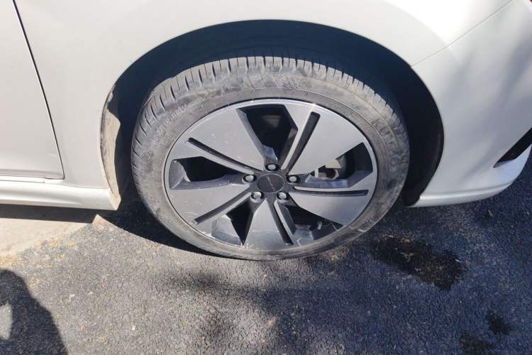 Used BAIC Beijing EU7 2019 Trendy Edition Right Front Wheel Hub