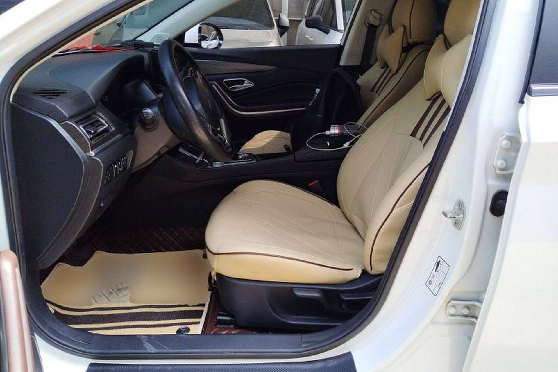 Used BAIC Beijing EU7 2022 Eolus Edition Left Front Seat