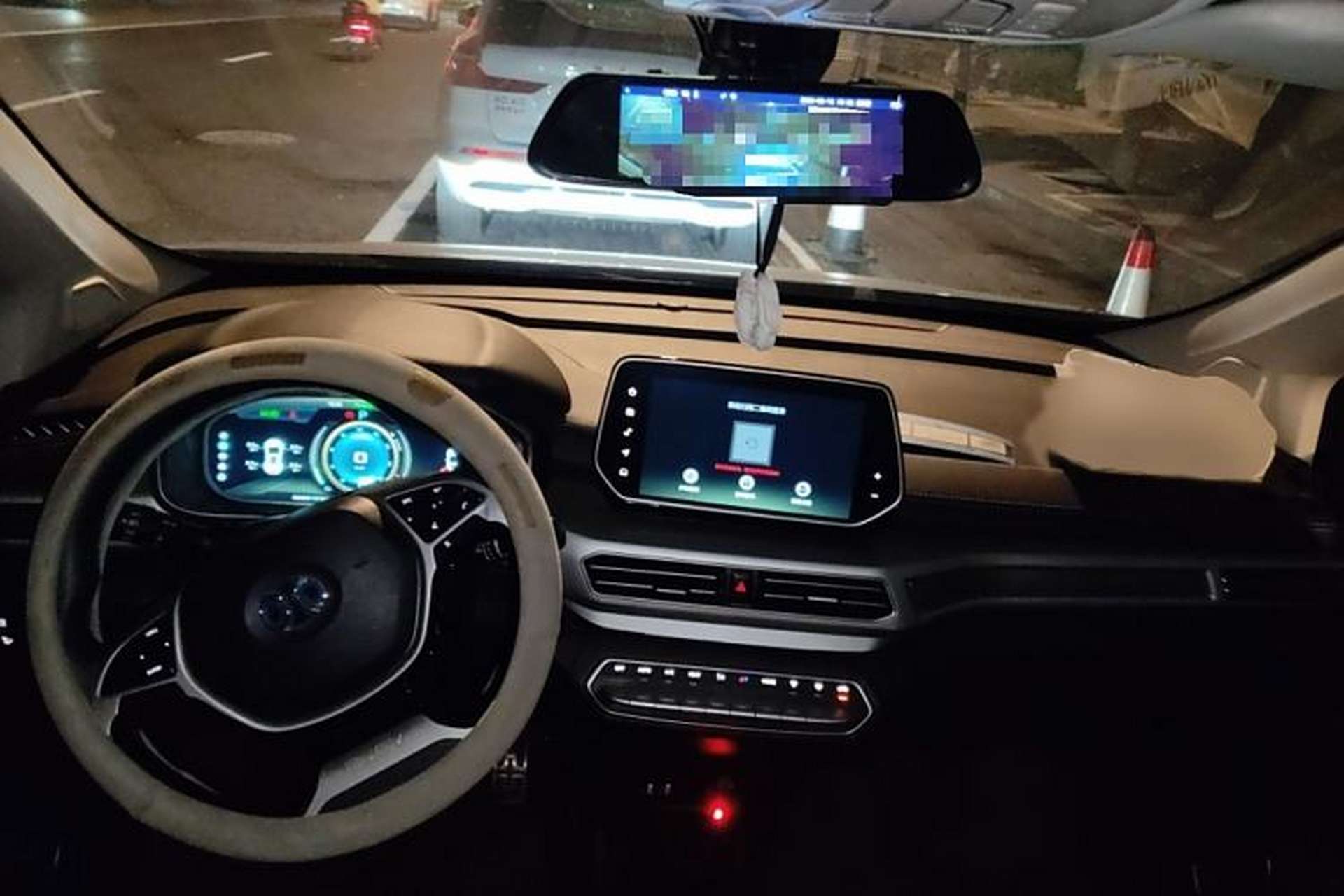 Used BAIC Beijing EX3 2019 R600 Strong Wind Edition Interior 2