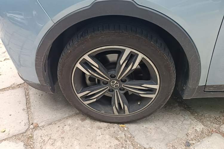 Used BAIC Beijing EX3 2019 R600 Jingshang Edition Left Front Wheel Hub