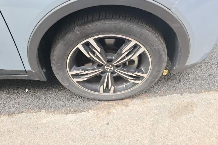 Used BAIC Beijing EX3 2019 R600 Jingshang Edition Right Front Wheel Hub