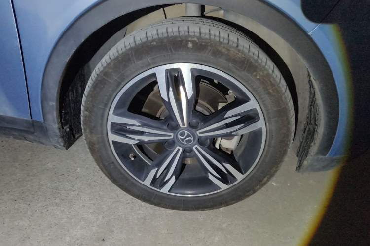Used BAIC Beijing EX3 2019 R600 Jingshang Edition Right Front Wheel Hub