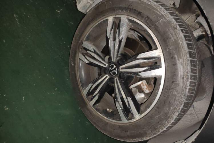 Used BAIC Beijing EX3 2019 R600 Strong Wind Edition Right Front Wheel Hub