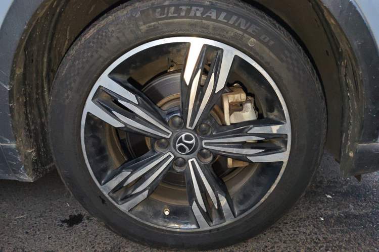 Used BAIC Beijing EX3 2019 R600 Strong Wind Edition Right Front Wheel Hub