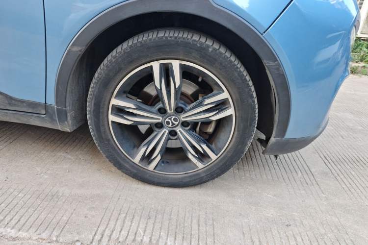 Used BAIC Beijing EX3 2019 R600 Jingshang Edition Right Front Wheel Hub