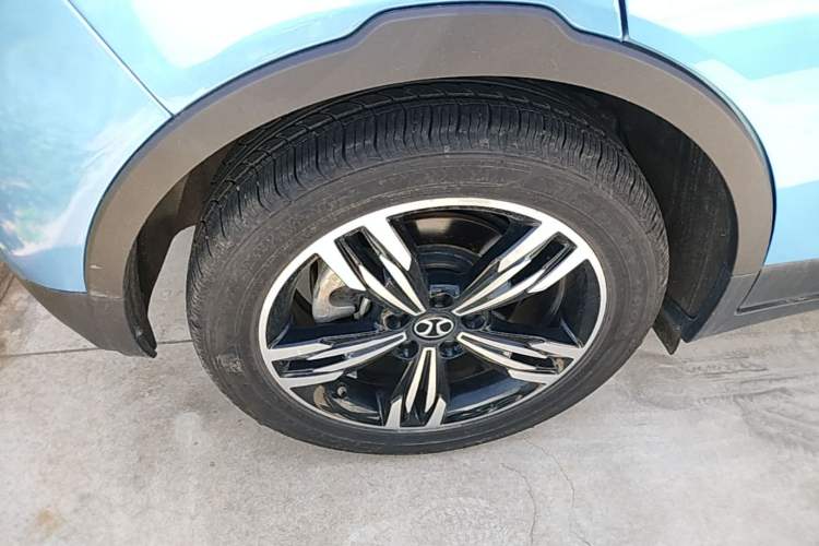 Used BAIC Beijing EX3 2019 R600 Strong Wind Edition Right Rear Wheel Hub