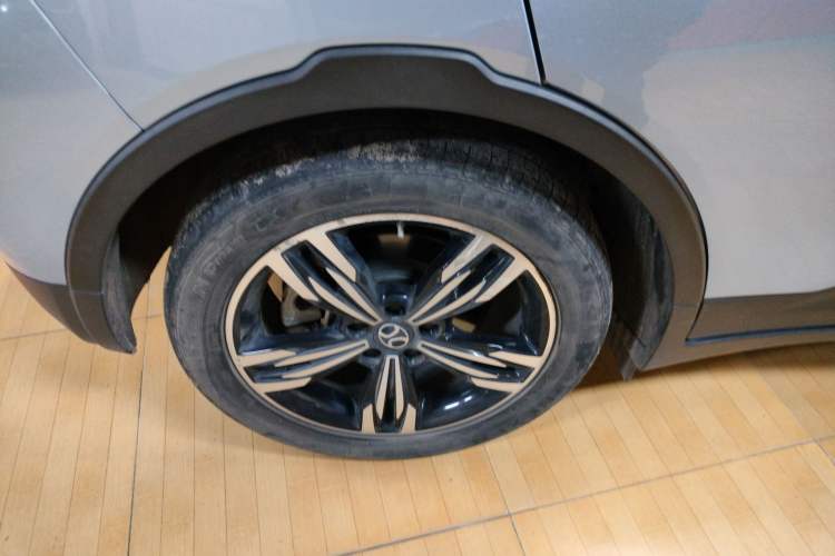 Used BAIC Beijing EX3 2019 R600 Jingshang Edition Right Rear Wheel Hub