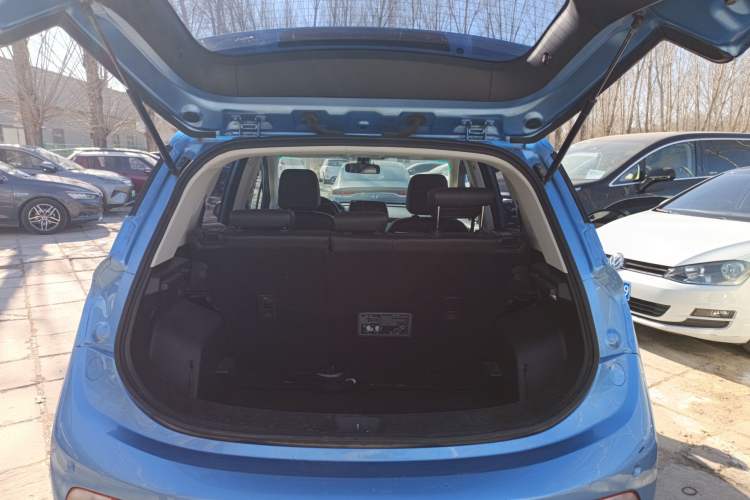 Used BAIC Beijing EX3 2019 R600 Strong Wind Edition Trunk