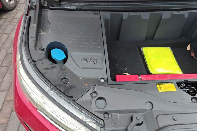 Used BAIC Beijing EX3 2019 R600 Jingshang Edition Engine Bay Right