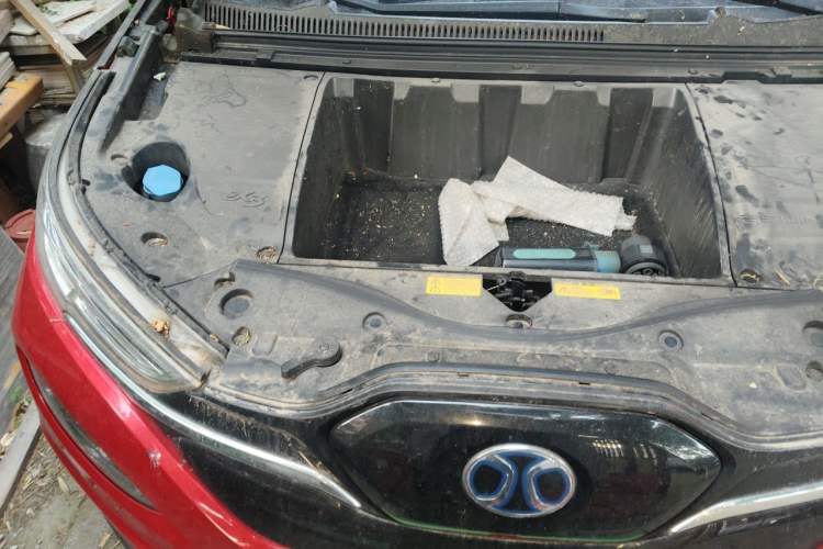 Used BAIC Beijing EX3 2019 R600 Elite Edition Engine Bay Right