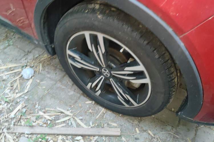 Used BAIC Beijing EX3 2019 R600 Elite Edition Right Front Wheel Hub