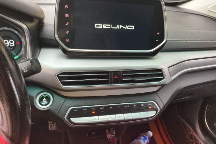Used BAIC Beijing EX3 2019 R600 Strong Wind Edition Audio And AC Panel
