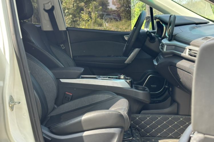 Used BAIC Beijing EX3 2019 R600 Strong Wind Edition Interior 9