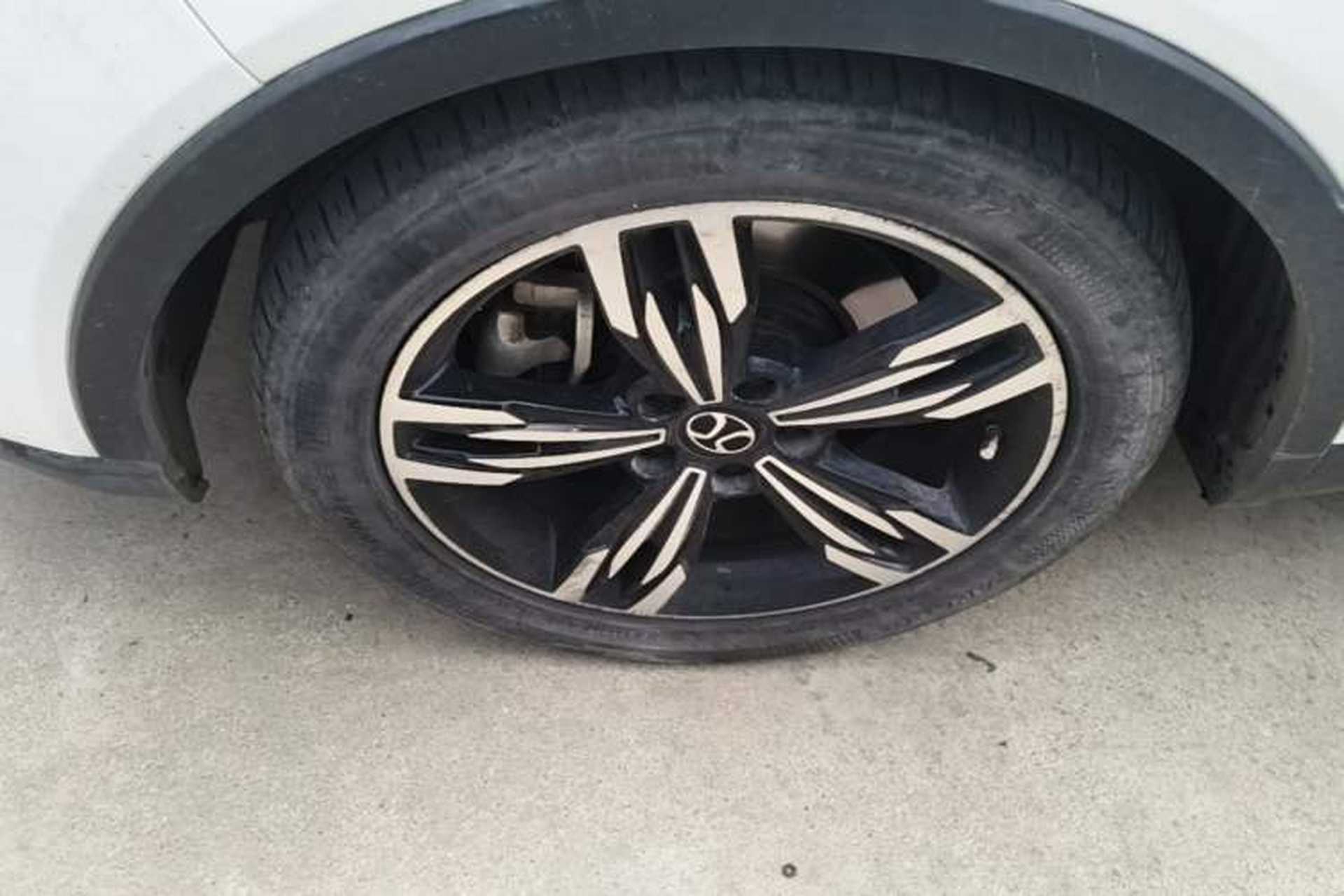 Used BAIC Beijing EX3 2019 R600 Jingshang Edition Left Front Wheel Hub