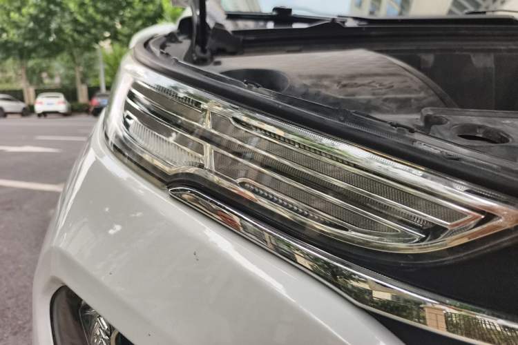 Used BAIC Beijing EX3 2019 R600 Strong Wind Edition Right Front Headlight