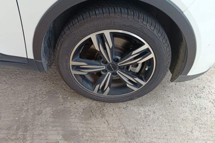 Used BAIC Beijing EX3 2019 R600 Strong Wind Edition Right Front Wheel Hub