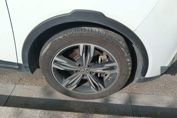 Used BAIC Beijing EX3 2019 R600 Strong Wind Edition Right Front Wheel Hub