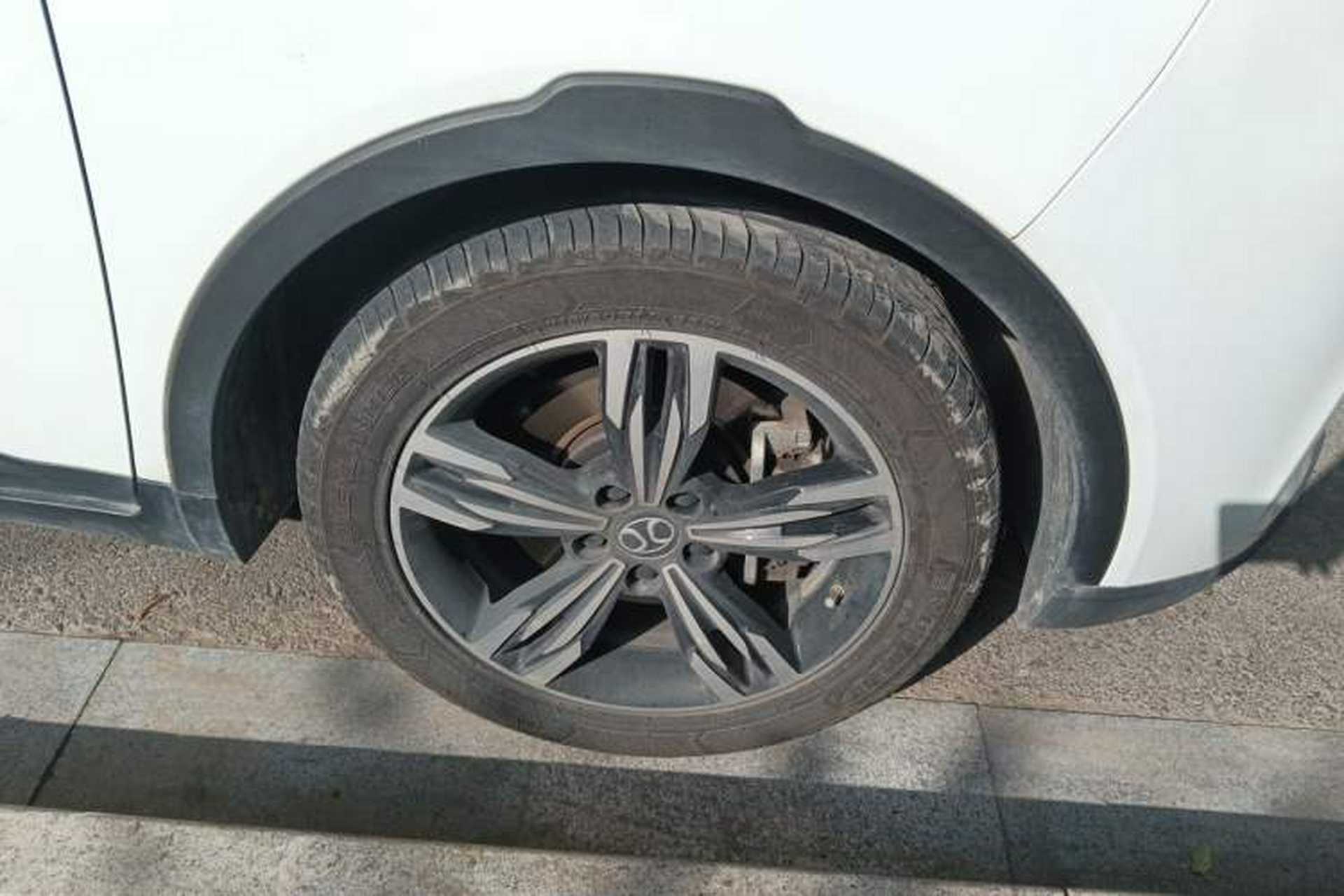 Used BAIC Beijing EX3 2019 R600 Strong Wind Edition Right Front Wheel Hub