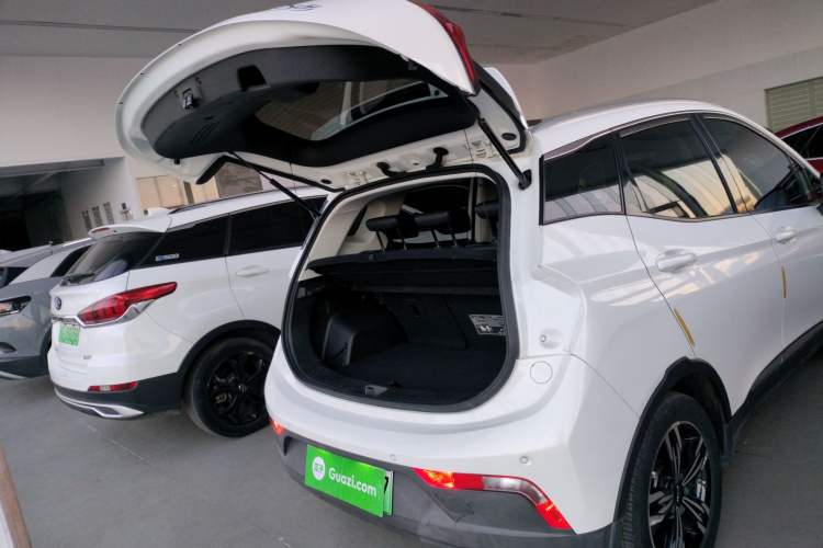 Used BAIC Beijing EX3 2019 R600 Strong Wind Edition Trunk