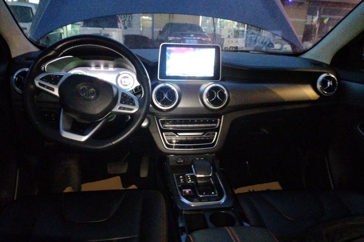 Used BAIC Beijing EX5 2019 Enjoyment Edition Center Console